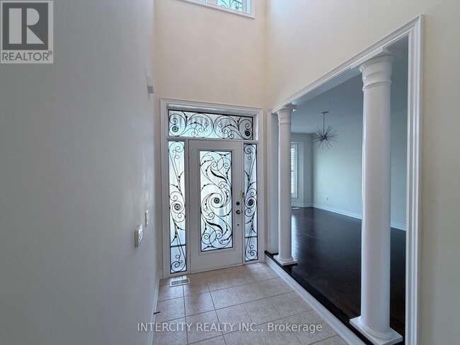 Building Photo - 655 Davos Rd