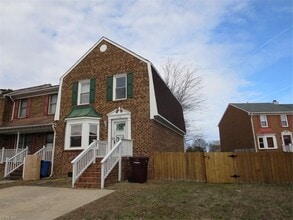 Building Photo - 316 San Roman Dr