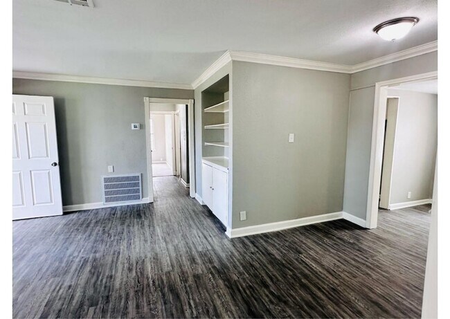 Foto del edificio - 4914 Kelso St