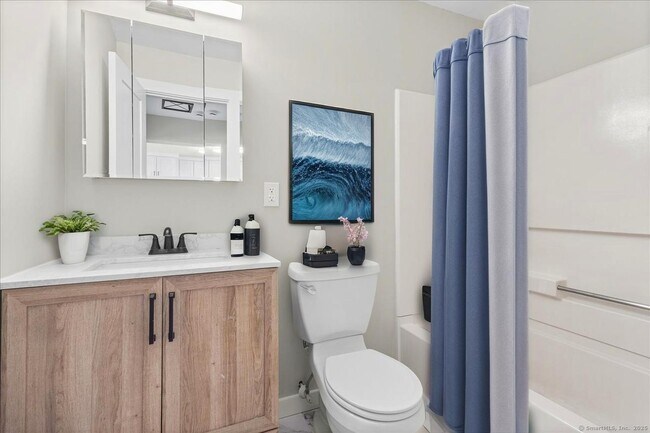 Foto del edificio - 135 Gold Star Hwy