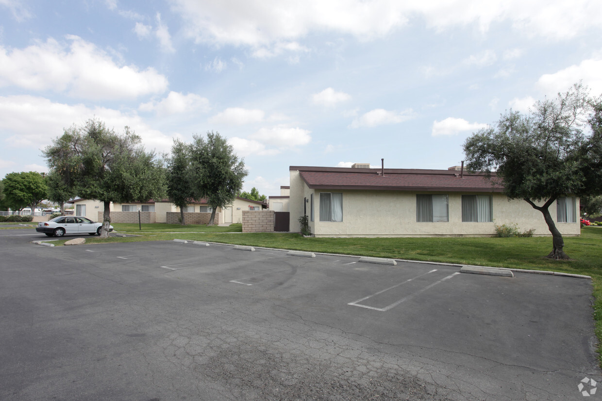 Building Photo - San Jacinto Garden Apartments