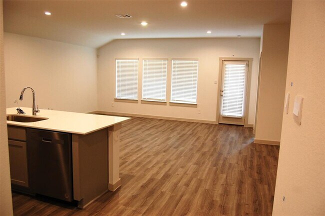 Foto del edificio - 7819 Sleek Flock Ln