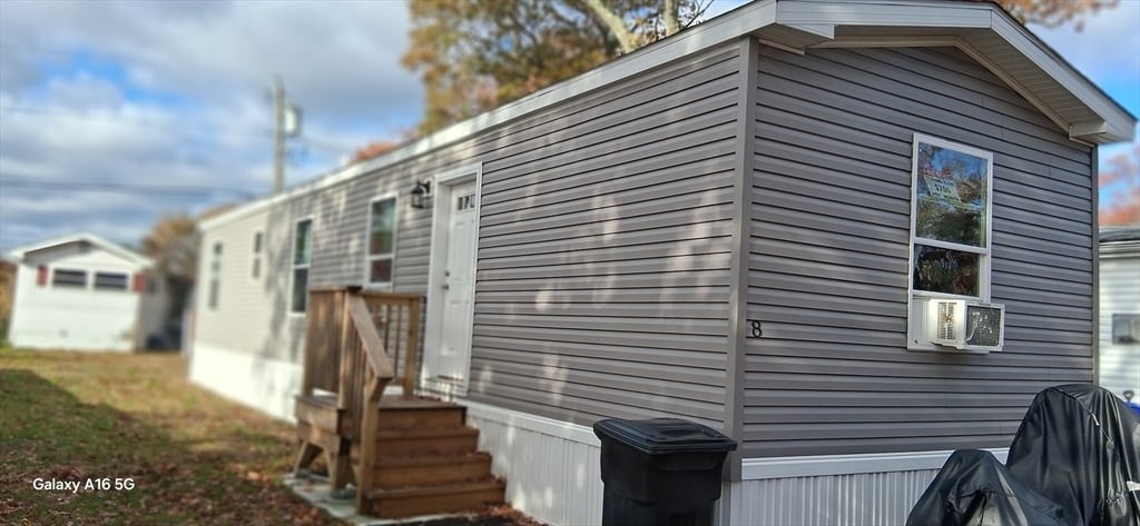 Primary Photo - 8 Mayflower Ave