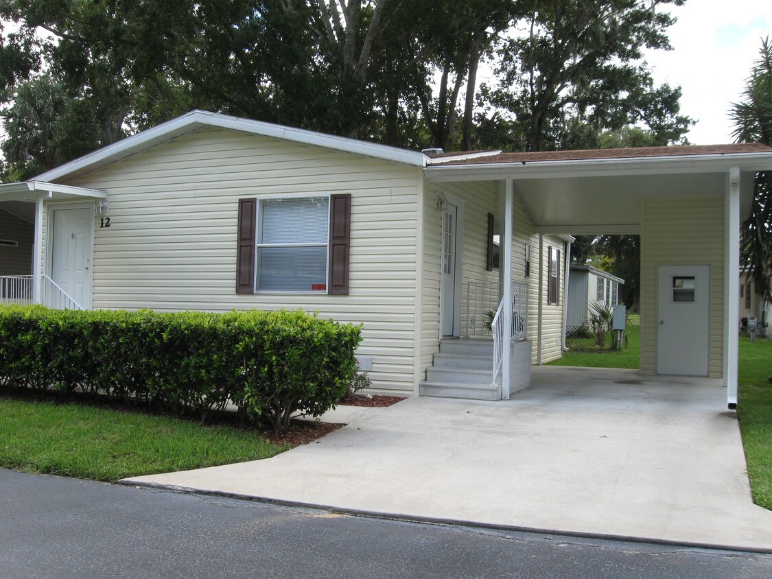 12 Twin Coach Ct, Daytona Beach, FL 32119 House Rental in Daytona