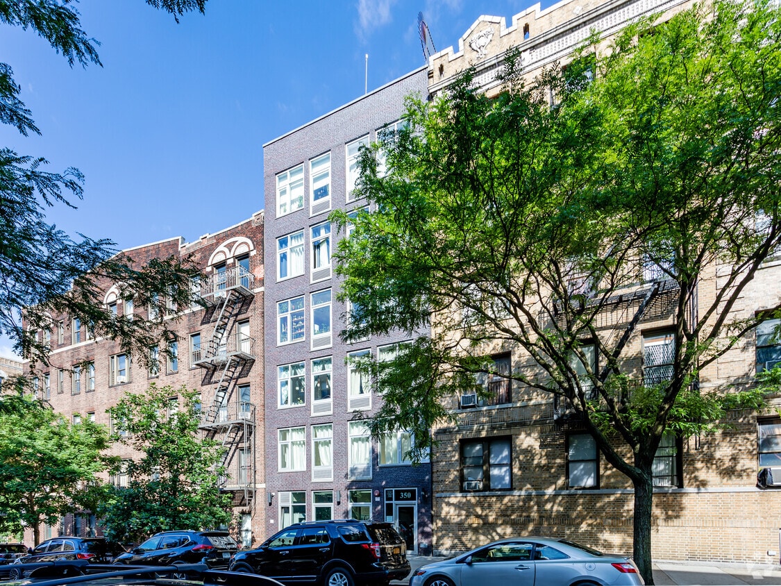 Building Photo - 350 Wadsworth Ave