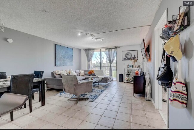 Foto del edificio - 5570 NW 44th St