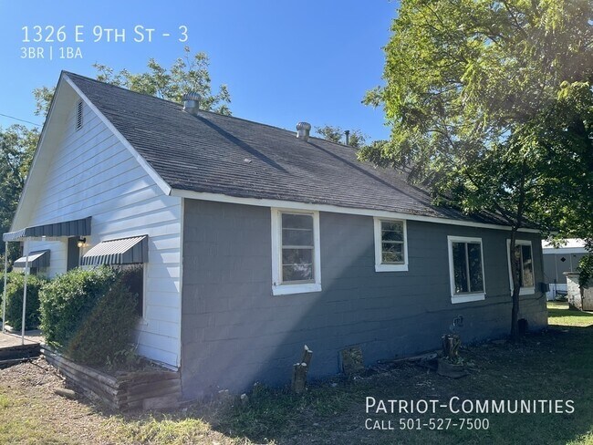 Foto del edificio - 1326 E 9th St