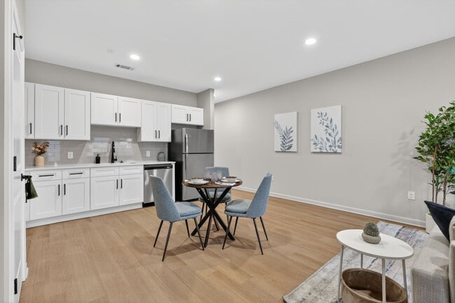 Building Photo - Oak Harbor Village