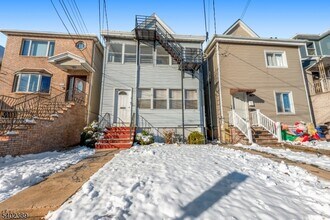 Building Photo - 525 Maple Ave