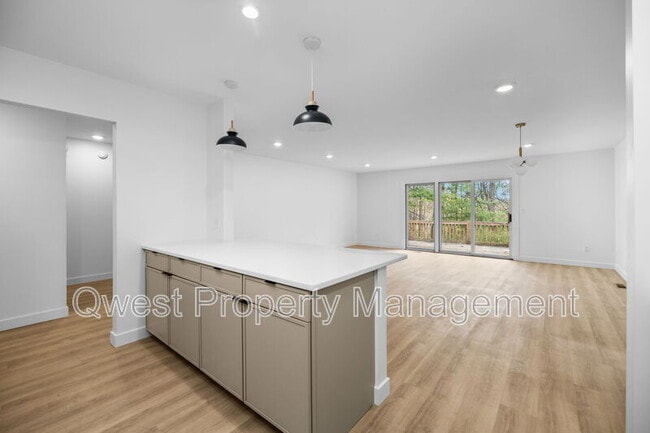 Building Photo - 3477 Blackwood Dr