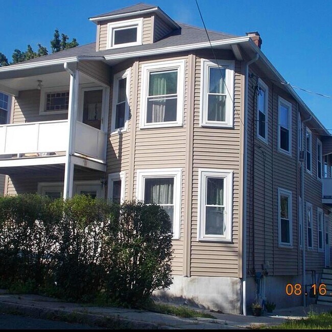24 Middlebury St, Lawrence, MA 01841 Townhome Rentals in Lawrence MA