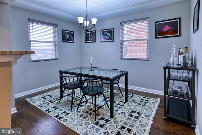 Foto del edificio - 4709 Jay St NE
