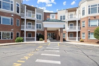 Building Photo - 855 Main St