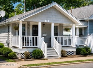 Building Photo - 618 Redmond Ave