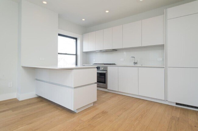Foto del edificio - 140 Highland Ave