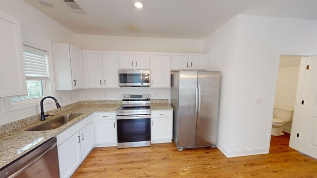 Building Photo - The Villages at Bear Creek 2 Bedroom Townh...