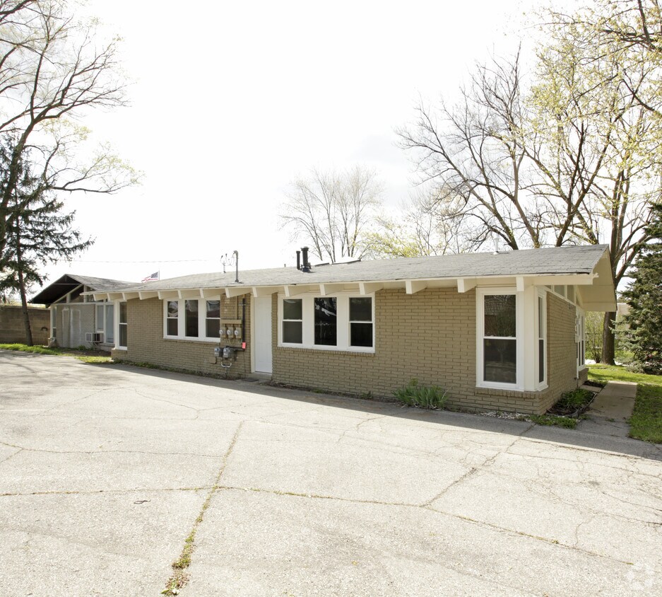 Building Photo - 1421 Broadacre Ave