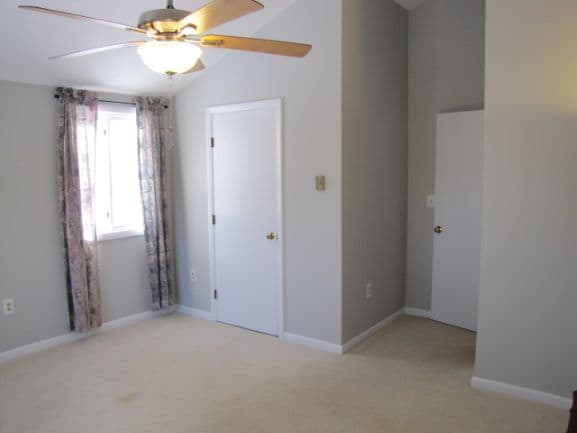 Foto principal - 183 Highwood Dr.