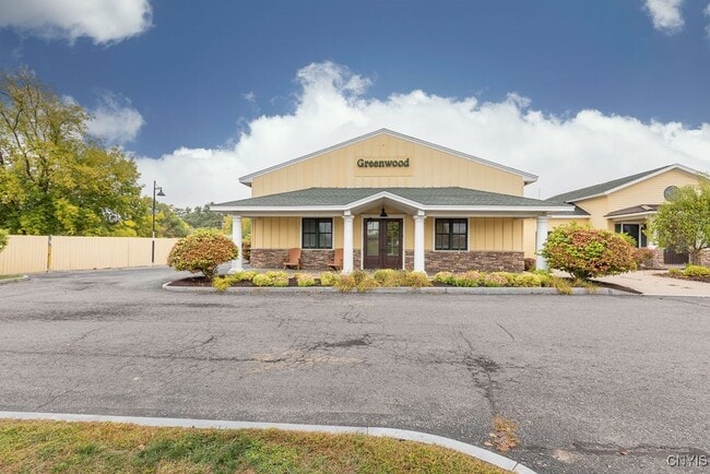 Building Photo - 6475 Collamer Rd