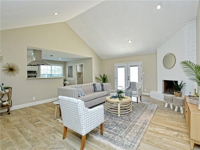 Foto del edificio - 4301 Balcones Woods Dr