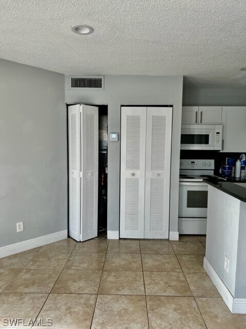 Foto del edificio - 142 Santa Clara Dr