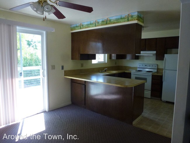Building Photo - 760-780 White Cloud Dr