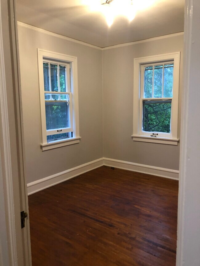 Dormitorio trasero - 318 Kenilworth Ave