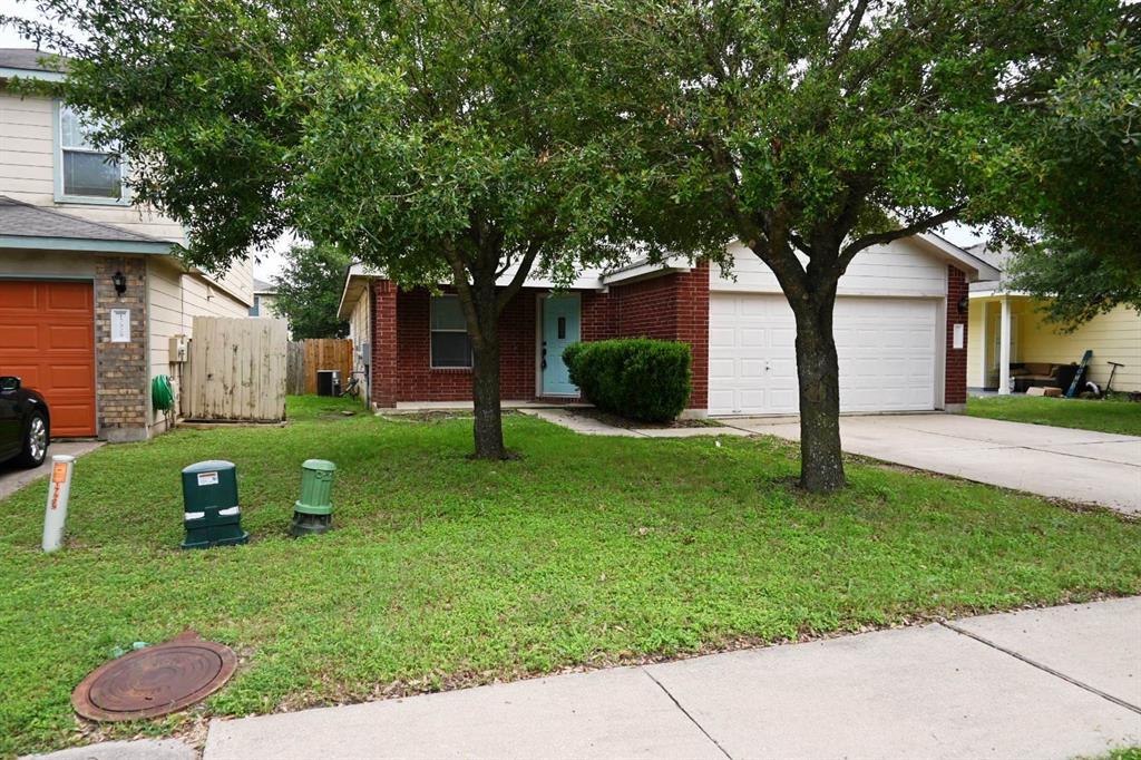 Foto principal - 17925 Honey Locust Ln