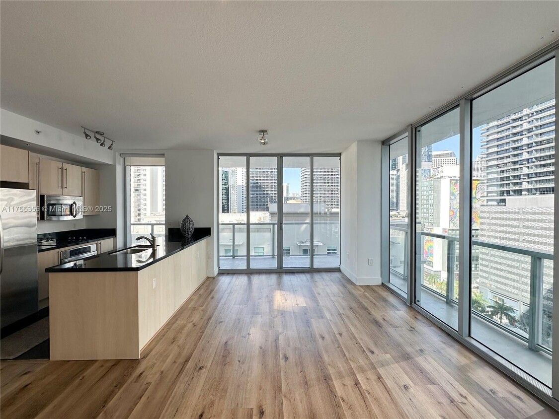 Foto principal - 1111 SW 1st Ave