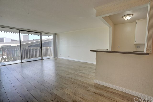 Foto del edificio - 6542 Ocean Crest Dr