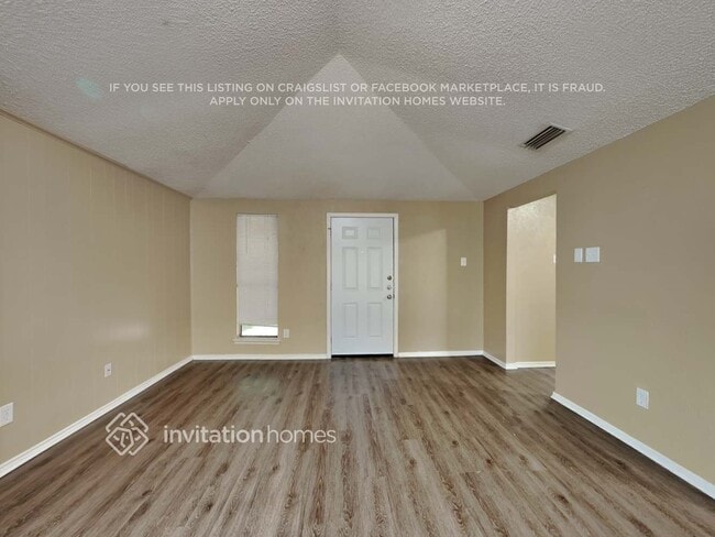 Foto del edificio - 7318 Elderberry Ln