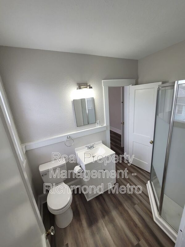 Foto del edificio - 2400 Barton Ave