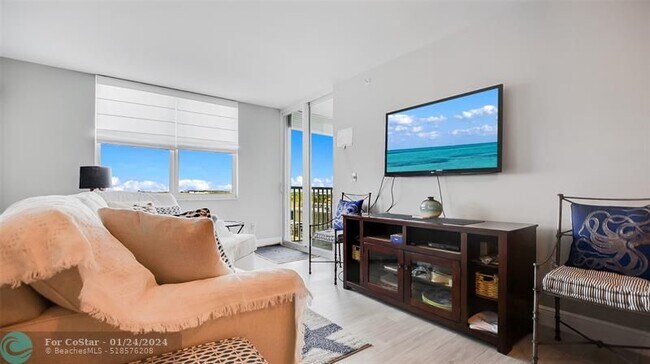 Foto del edificio - 1505 N Riverside Dr