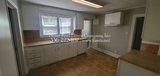 Building Photo - 3933 Cullen Street