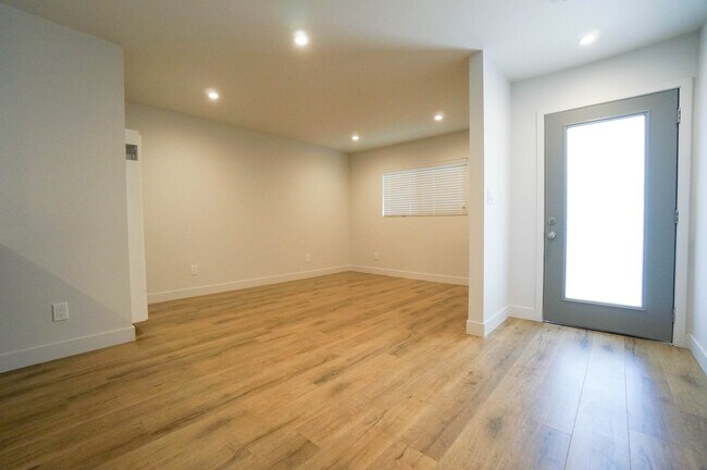 Foto del edificio - 148 N Hoover St