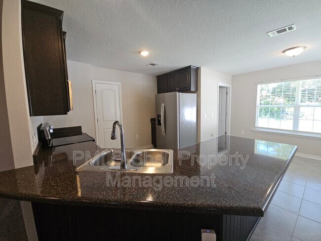 Foto del edificio - 1285 Mills Ave