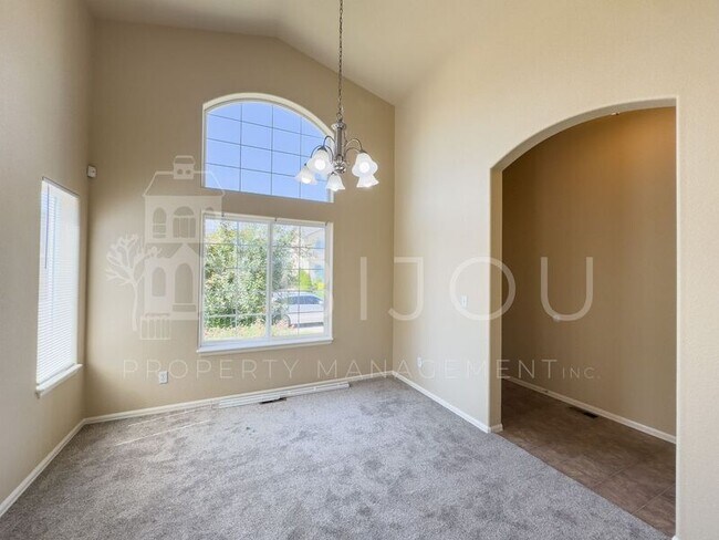 Foto del edificio - 4945 Gami Way