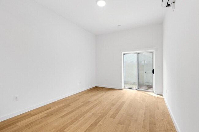 Foto del edificio - 321 E 22nd St