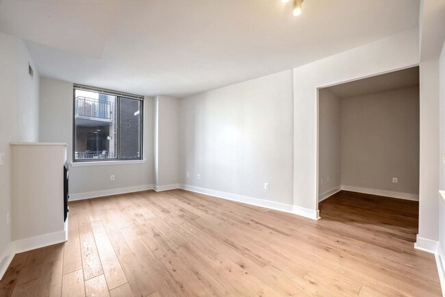 Building Photo - Concierge Building! Modern Condo with 1 Re...