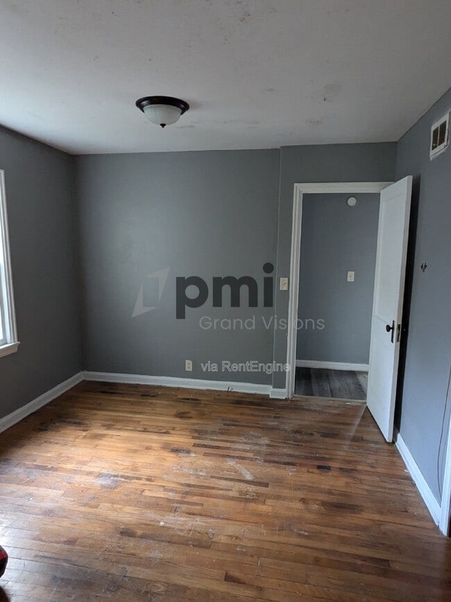 Foto del edificio - 600 E Jefferson Pl