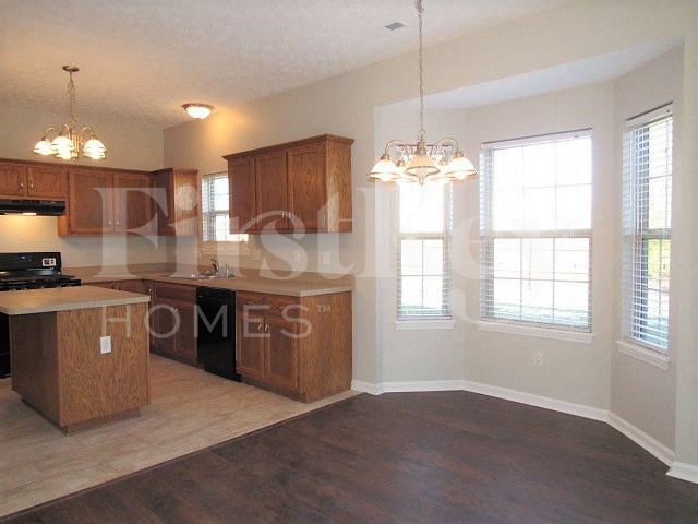 Foto del edificio - 1780 White Oak Way