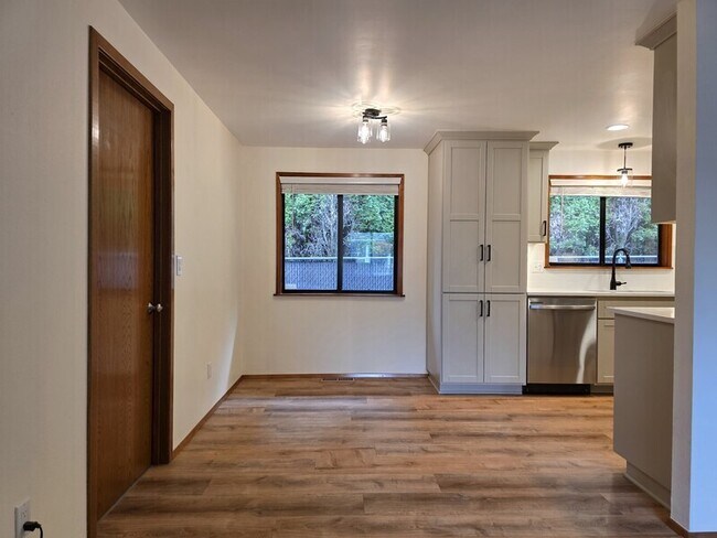 Foto del edificio - 8532 NE Russell St