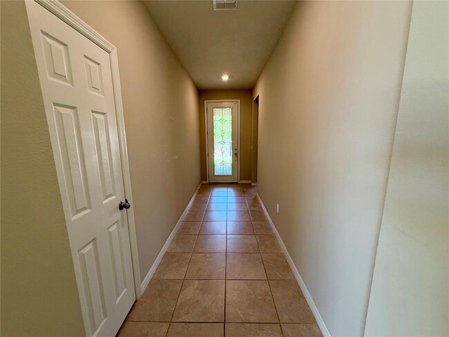 Foto del edificio - 1705 Cayman Cove Cir