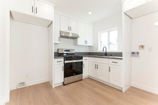 Foto del edificio - 13934 Vanowen St