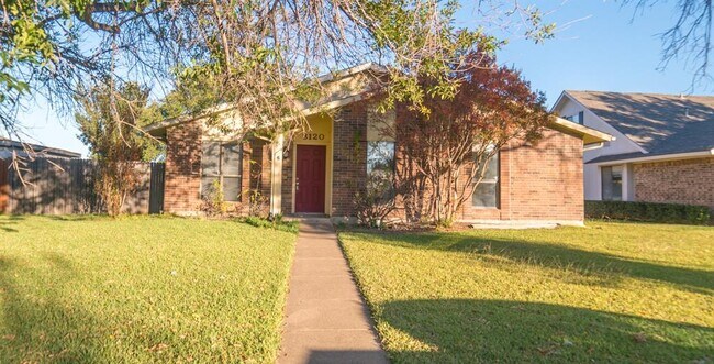 Building Photo - 3120 Mayfair Dr