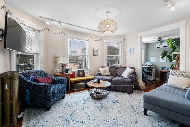 Building Photo - 61 Cummins Hwy