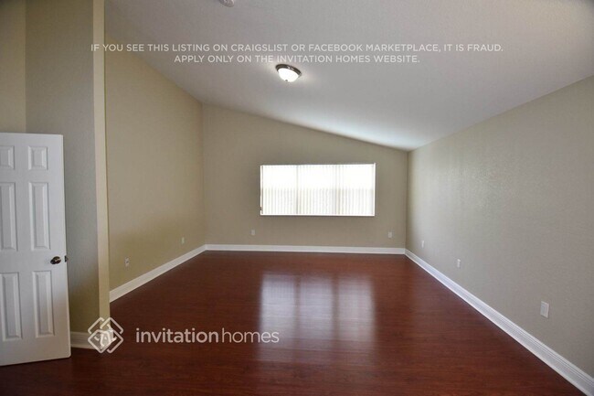 Building Photo - 7420 NW 65th Ln