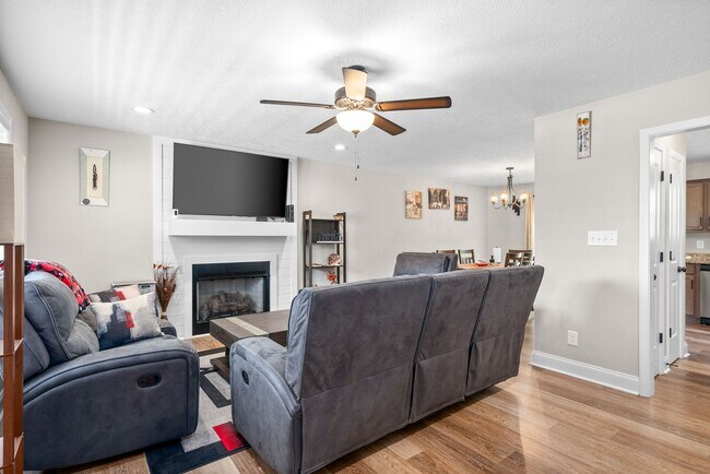 Foto del edificio - 177 Bonnell Dr