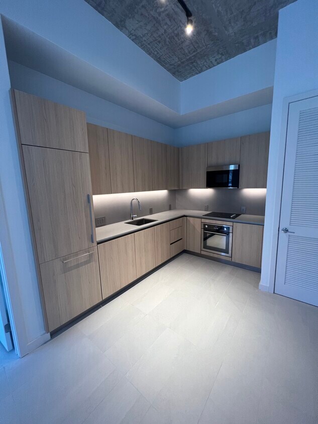 Foto principal - 58 NW 27th St