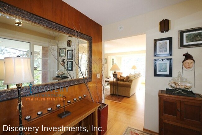 Foto del edificio - 3 br, 2 bath House - 2348 Pelham Pl.